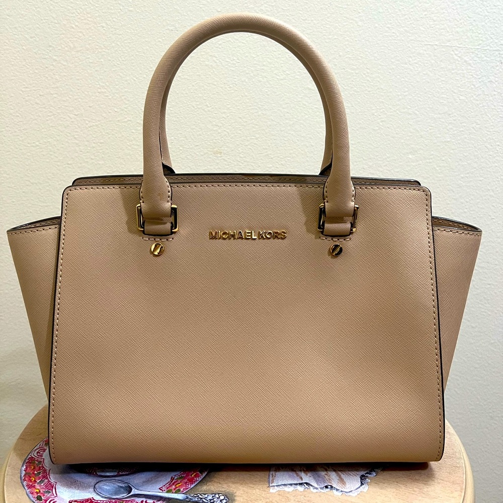 Michael Kors Medium Selma Satchel